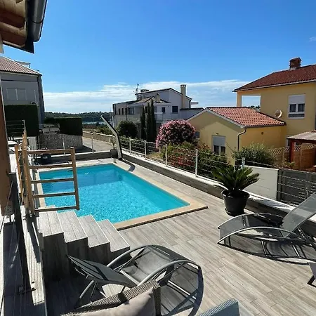 Apartment Luxury 2-bedroom Near The With Private Pool -exclusive Use