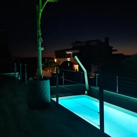 Luxury 2-bedroom Near The With Private Pool -exclusive Use * Banjole