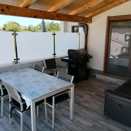 アパート Luxury Histria Apartment With Private Pool Near The Beach *